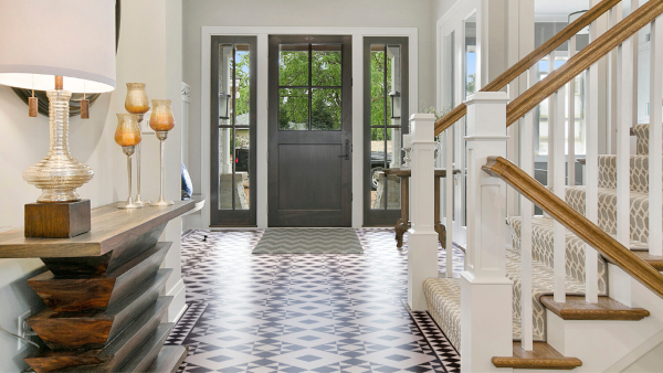A hallway with flooring displaying the geometric flooring trend